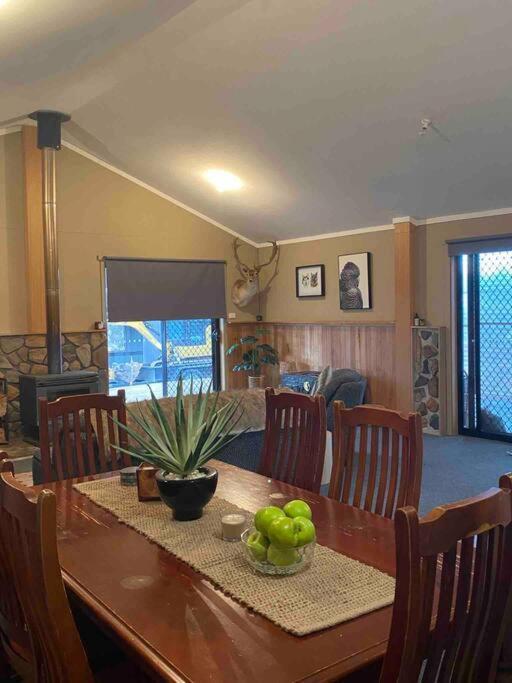 Great Lakes Wilderness Three Bedroom Home Miena Экстерьер фото