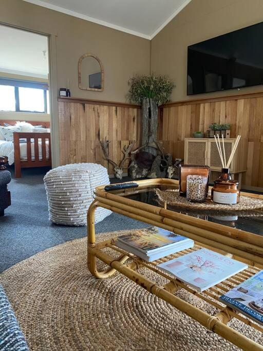Great Lakes Wilderness Three Bedroom Home Miena Экстерьер фото